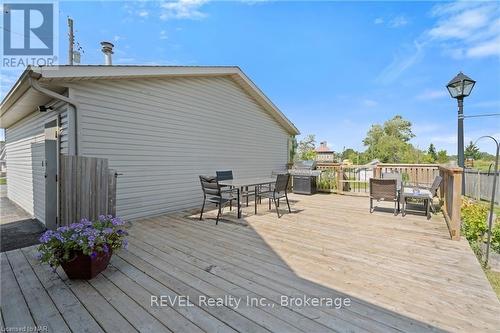 703 Smithville Rd Road, West Lincoln (056 - West Lincoln), ON - Outdoor With Deck Patio Veranda With Exterior