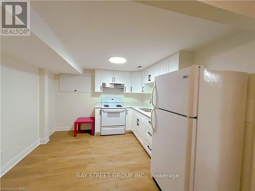 Lower - 12 Wakil Drive, St. Catharines (461 - Glendale/Glenridge), ON - Indoor Photo Showing Kitchen