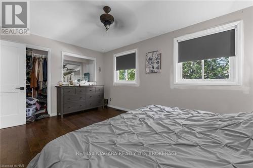 9 Orlando Drive, St. Catharines (443 - Lakeport), ON - Indoor Photo Showing Bedroom