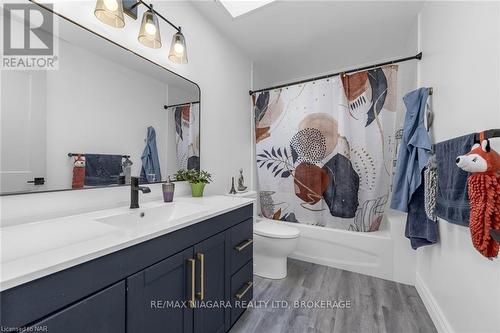 9 Orlando Drive, St. Catharines (443 - Lakeport), ON - Indoor Photo Showing Bathroom