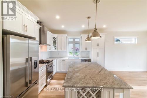 675 Rye Street, Niagara-On-The-Lake (101 - Town), ON - Indoor Photo Showing Kitchen With Upgraded Kitchen