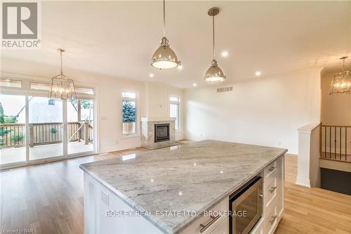 675 Rye Street, Niagara-On-The-Lake (101 - Town), ON - Indoor Photo Showing Kitchen With Upgraded Kitchen