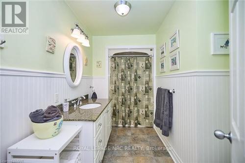 51250 Tunnacliffe Road S, Wainfleet (879 - Marshville/Winger), ON - Indoor Photo Showing Bathroom