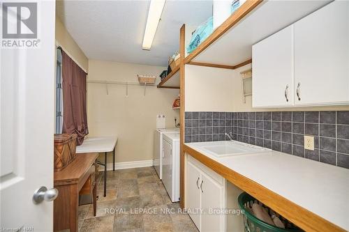 51250 Tunnacliffe Road S, Wainfleet (879 - Marshville/Winger), ON - Indoor Photo Showing Kitchen