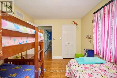 51250 Tunnacliffe Road S, Wainfleet (879 - Marshville/Winger), ON - Indoor Photo Showing Bedroom