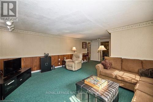 51250 Tunnacliffe Road S, Wainfleet (879 - Marshville/Winger), ON - Indoor Photo Showing Living Room