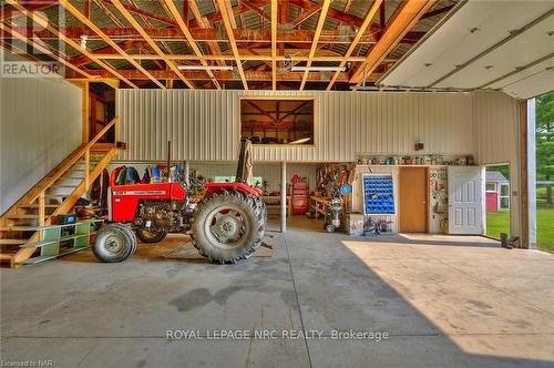 51250 Tunnacliffe Road S, Wainfleet (879 - Marshville/Winger), ON - Indoor Photo Showing Garage