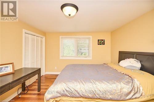 6421 Dorchester Road, Niagara Falls (216 - Dorchester), ON - Indoor Photo Showing Bedroom