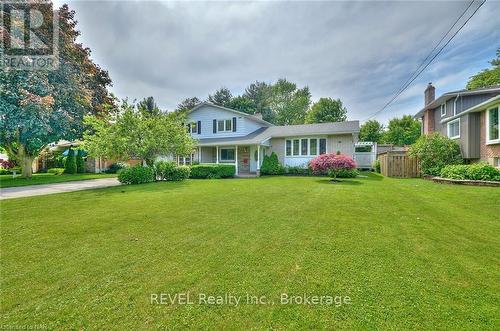 6421 Dorchester Road, Niagara Falls (216 - Dorchester), ON - Outdoor With Deck Patio Veranda