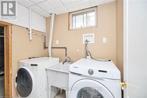 6421 Dorchester Road, Niagara Falls (216 - Dorchester), ON - Indoor Photo Showing Laundry Room