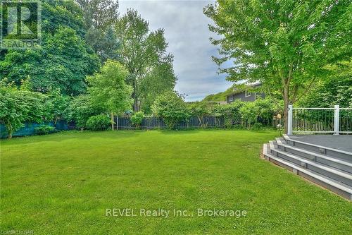 6421 Dorchester Road, Niagara Falls (216 - Dorchester), ON - Outdoor