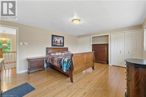 505 Vine Street, St. Catharines (442 - Vine/Linwell), ON - Indoor Photo Showing Bedroom