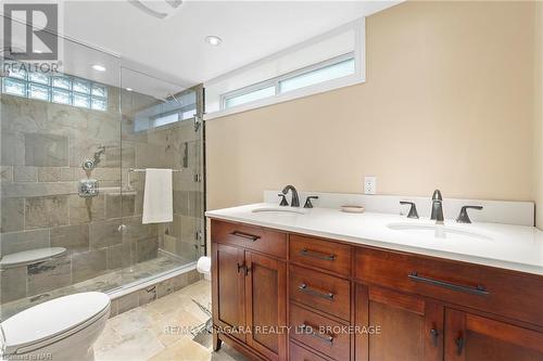 505 Vine Street, St. Catharines (442 - Vine/Linwell), ON - Indoor Photo Showing Bathroom