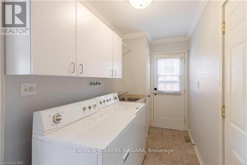 22 Port Master Drive, St. Catharines (439 - Martindale Pond), ON - Indoor Photo Showing Laundry Room