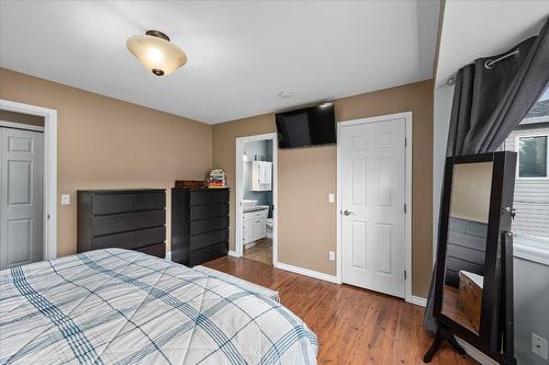 7-4450 Postill Drive, Kelowna, BC - Indoor Photo Showing Bedroom