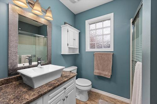 7-4450 Postill Drive, Kelowna, BC - Indoor Photo Showing Bathroom