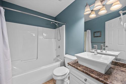 7-4450 Postill Drive, Kelowna, BC - Indoor Photo Showing Bathroom