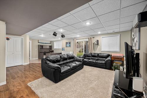 7-4450 Postill Drive, Kelowna, BC - Indoor