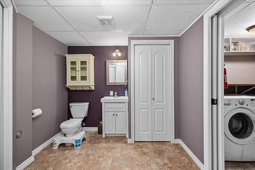 7-4450 Postill Drive, Kelowna, BC - Indoor Photo Showing Laundry Room