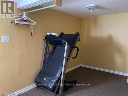 27 Argyle Court, Welland (769 - Prince Charles), ON - Indoor Photo Showing Gym Room