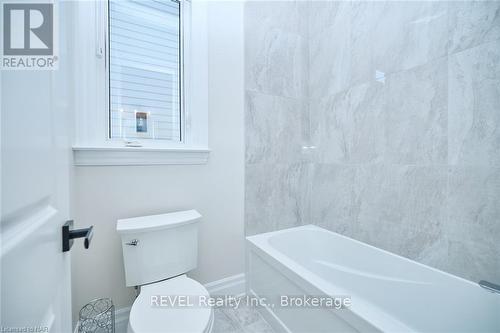 107 Millpond Road, Niagara-On-The-Lake (105 - St. Davids), ON - Indoor Photo Showing Bathroom