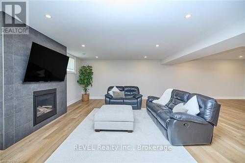 107 Millpond Road, Niagara-On-The-Lake (105 - St. Davids), ON - Indoor Photo Showing Other Room With Fireplace