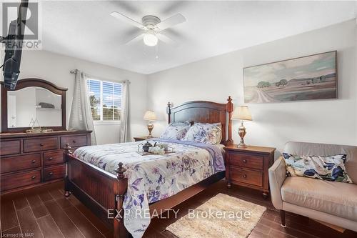 75 - 8141 Coventry Road, Niagara Falls (218 - West Wood), ON - Indoor Photo Showing Bedroom