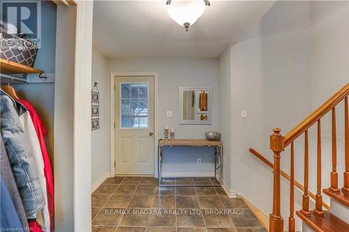 3195 St. Patrick Avenue, Niagara Falls (206 - Stamford), ON - Indoor Photo Showing Other Room