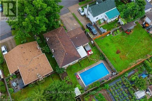 3195 St. Patrick Avenue, Niagara Falls (206 - Stamford), ON - Outdoor With In Ground Pool With View