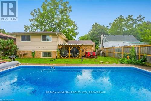 3195 St. Patrick Avenue, Niagara Falls (206 - Stamford), ON - Outdoor With In Ground Pool With Backyard