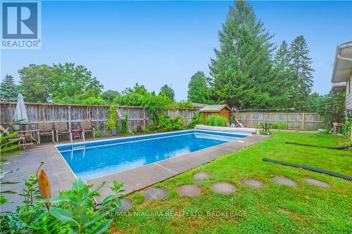 3195 St. Patrick Avenue, Niagara Falls (206 - Stamford), ON - Outdoor With In Ground Pool With Backyard