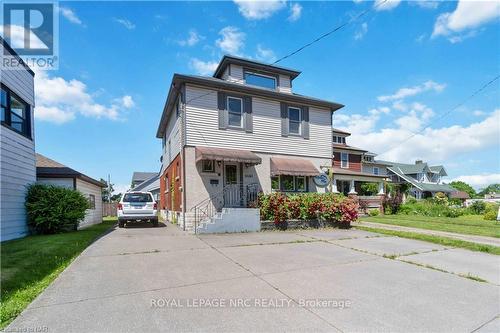 6143 Main Street, Niagara Falls (216 - Dorchester), ON - Outdoor With Facade