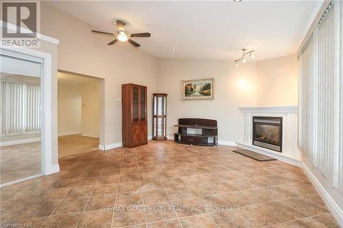 4477 Jordan Road, Lincoln (980 - Lincoln-Jordan/Vineland), ON - Indoor Photo Showing Other Room With Fireplace