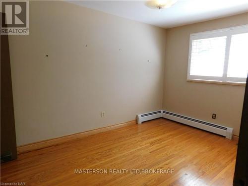 3004 Cullimore Avenue, Niagara Falls (206 - Stamford), ON - Indoor Photo Showing Other Room