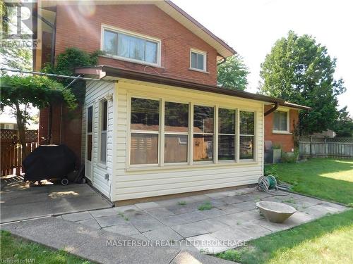 3004 Cullimore Avenue, Niagara Falls (206 - Stamford), ON - Outdoor With Exterior