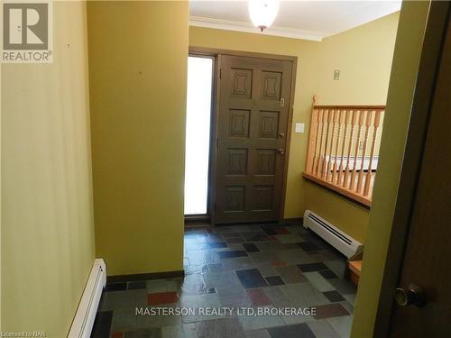 3004 Cullimore Avenue, Niagara Falls (206 - Stamford), ON - Indoor Photo Showing Other Room