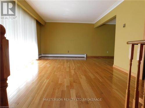 3004 Cullimore Avenue, Niagara Falls (206 - Stamford), ON - Indoor Photo Showing Other Room