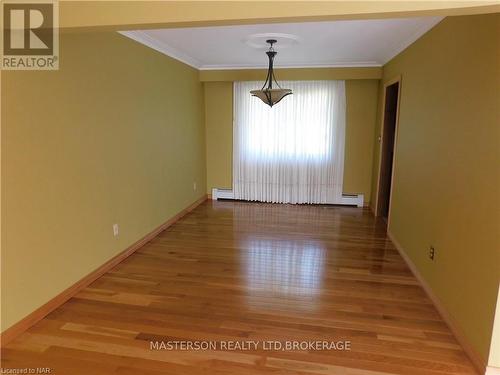 3004 Cullimore Avenue, Niagara Falls (206 - Stamford), ON - Indoor Photo Showing Other Room