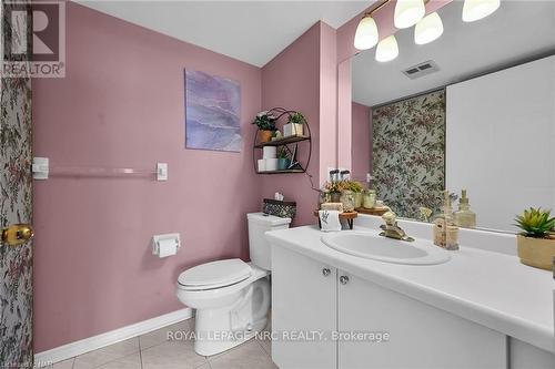 710 - 5100 Dorchester Road, Niagara Falls (212 - Morrison), ON - Indoor Photo Showing Bathroom