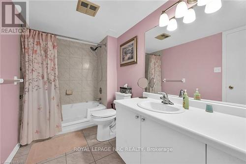 710 - 5100 Dorchester Road, Niagara Falls (212 - Morrison), ON - Indoor Photo Showing Bathroom