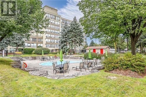 710 - 5100 Dorchester Road, Niagara Falls (212 - Morrison), ON - Outdoor With In Ground Pool