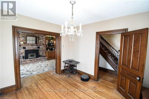 499 Townline Road, Niagara-On-The-Lake (104 - Rural), ON - Indoor With Fireplace