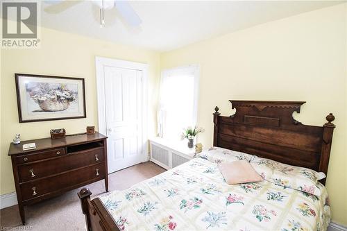 499 Townline Road, Niagara-On-The-Lake (104 - Rural), ON - Indoor Photo Showing Bedroom