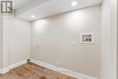 190 Lakeshore Road, St. Catharines (442 - Vine/Linwell), ON - Indoor Photo Showing Other Room