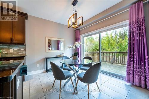 7181 Lionshead Avenue, Niagara Falls (220 - Oldfield), ON - Indoor Photo Showing Dining Room