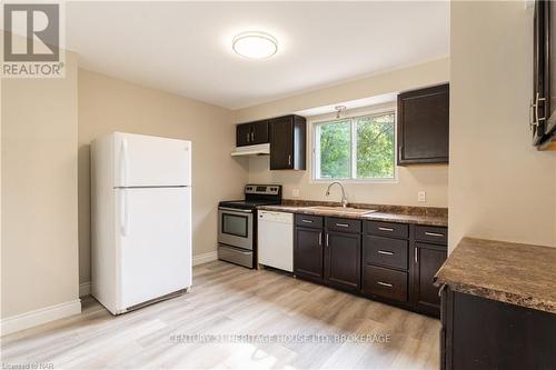 78 Silvan Drive, Welland (767 - N. Welland), ON - Indoor Photo Showing Kitchen