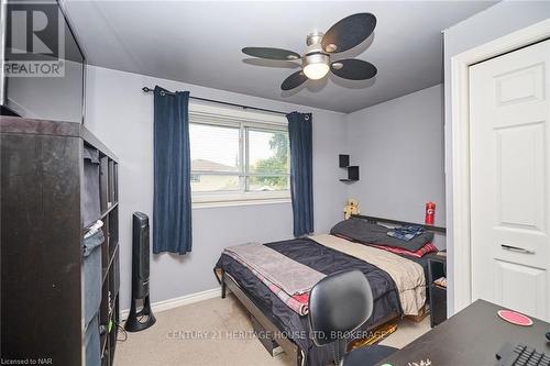 30 Cartier Drive, St. Catharines (442 - Vine/Linwell), ON - Indoor Photo Showing Bedroom