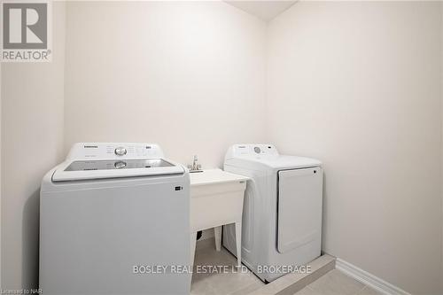 2A - 41 St Davids Road West, Thorold (557 - Thorold Downtown), ON - Indoor Photo Showing Laundry Room