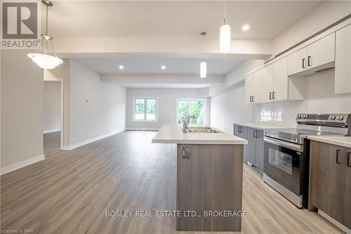 2A - 41 St Davids Road West, Thorold (557 - Thorold Downtown), ON - Indoor Photo Showing Kitchen