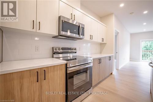 2B - 41 St Davids Road West, Thorold (557 - Thorold Downtown), ON - Indoor Photo Showing Kitchen